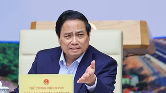 Thủ tướng: Đến hết năm nay, cả nước có ít nhất 3.000 km cao tốc và 2.000 km đường ven biển