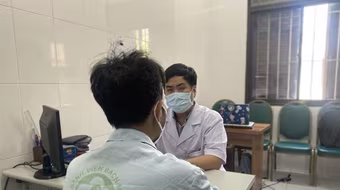 Bác sĩ chỉ ra dấu hiệu trẻ đang sử dụng chất gây nghiện, bố mẹ cần đặc biệt lưu ý