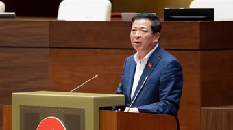 ĐBQH đề xuất tránh đầu tư sân bay dàn trải, bổ sung quy định về phương tiện bay không người lái