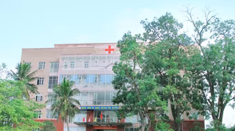 Bệnh viện Đa khoa Phú Xuyên thực hiện thành công kỹ thuật nội soi tán sỏi ngược dòng bằng ống soi mềm