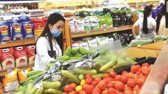 Chính phủ yêu cầu không để đứt gãy nguồn cung xăng dầu, lương thực, thực phẩm dịp Tết