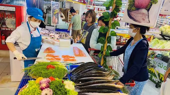 Siêu thị, trung tâm thương mại khuyến mại lớn dịp lễ 2-9