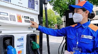 Vì sao VCCI đồng ý với đề xuất tiếp tục giảm thuế bảo vệ môi trường với xăng dầu?