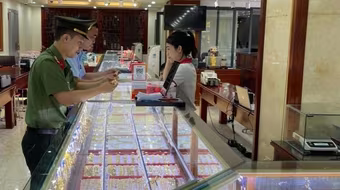 Nhiều cửa hàng kinh doanh vàng bán vàng giả mạo nhãn hiệu