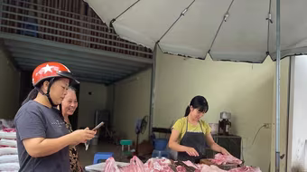 Không thiếu lương thực, thực phẩm nhưng cung ứng khó khăn do giao thông bị chia cắt