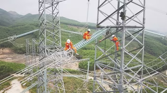 Yêu cầu vận hành an toàn, ổn định các nhà máy điện