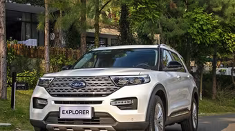 Xe Ford Explorer 2020-2023 nhập khẩu gặp lỗi kỹ thuật