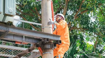 Nắng nóng, xảy ra sự cố đường dây 220kV Hòa Bình- Hà Đông