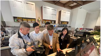 Thiết bị báo rung trong quán cà phê gây nhiễu sóng, hàng loạt smart key tê liệt