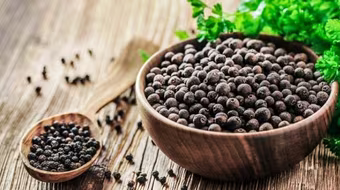 Xuất nhập khẩu vượt 800 tỷ USD, nhiều nhóm hàng chủ lực đạt kỷ lục mới