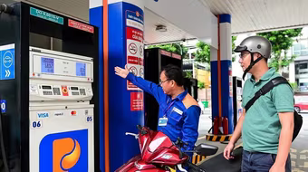 Giá xăng tăng trở lại từ chiều nay