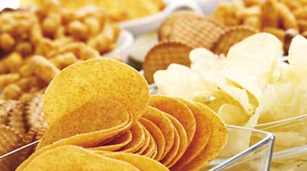 Đồ ăn sẵn rất nguy hại cho trẻ em