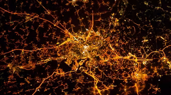 Lung linh các thành phố qua ống kính của NASA