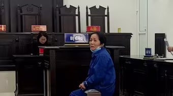 Vung tiền “chạy tội” cho con, đôi vợ chồng già nhận về sự cay đắng 