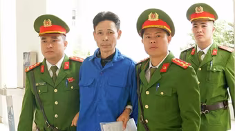 Hoãn xử đối tượng dùng xăng đốt quán cà phê khiến 11 người tử vong