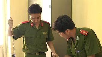 Phức tạp hoạt động đòi nợ thuê