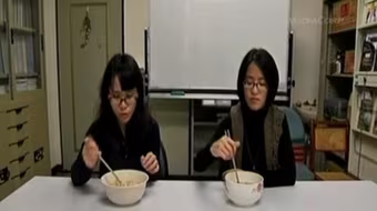 Nguy cơ nhiễm melamine từ bát nhựa