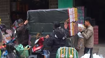 Sôi động thị trường hàng mã rằm tháng Giêng