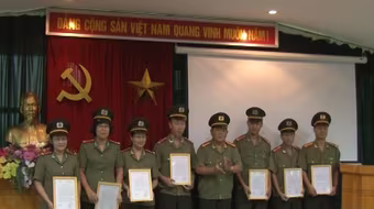 Báo ANTĐ tổ chức trao huy hiệu 30 năm tuổi đảng, nâng lương, thăng cấp bậc hàm