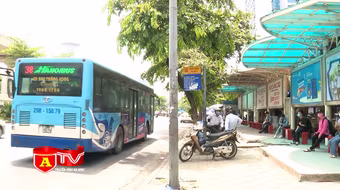 Tranh luận về thuật ngữ "xe khách đường phố" trong dự thảo Luật Giao thông đường bộ sửa đổi