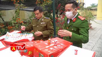 Phát hiện hơn 10 tấn bánh kẹo không rõ nguồn gốc