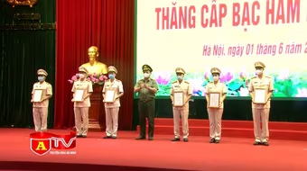 CATP Hà Nội thăng cấp bậc hàm, nâng bậc lương cho cán bộ, chiến sĩ năm 2021