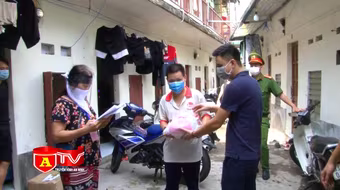 Chia sẻ khó khăn với sinh viên, người lao động nghèo trong mùa dịch