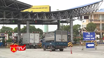 Xe vận tải luồng xanh phải khai báo y tế trên hệ thống quản lý công dân vùng dịch