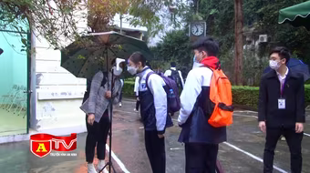 Bảo đảm an toàn sức khỏe cho giáo viên, học sinh tới trường