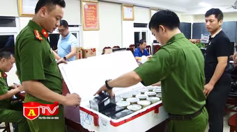 Khám xét thu giữ hơn 14.000 điếu xì gà không rõ nguồn gốc