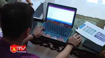 Đội cơ động hỗ trợ dịch vụ công trực tuyến tại nhà