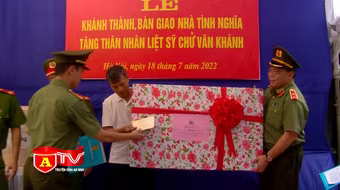 Khánh thành nhà tình nghĩa, tặng gia đình Liệt sĩ CAND Chử Văn Khánh