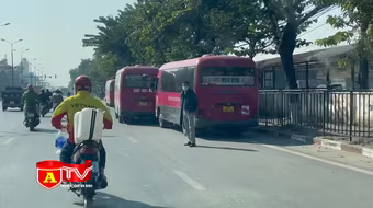Nóng nạn xe khách bỏ bến ra ngoài "chạy dù"
