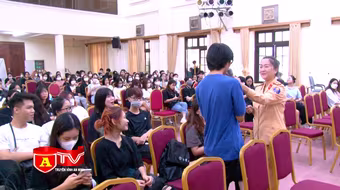 Đa dạng phương pháp tuyên truyền an toàn giao thông cho sinh viên