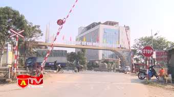 Rà soát các lối đi tự mở sau vụ tàu đâm va xe đầu kéo tại Thường Tín 