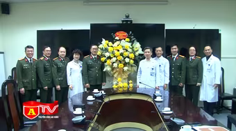 Công an thành phố chúc mừng ngày thầy thuốc Việt Nam