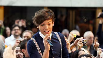 4000 CĐV đến xem hotboy của nước Anh thi đấu