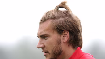 Top 10 “gã trai hư” nhất trong lịch sử Premier League