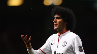 Fellaini lên tiếng sau cú "cùi chỏ" vào mặt Zabaleta