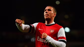 Arsenal để ngỏ kế hoạch bán Podolski