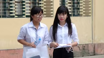 19 trường THPT Hà Nội hạ điểm chuẩn vào lớp 10