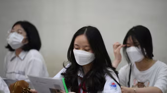 TP. HCM tăng học phí công lập, trích ngân sách hỗ trợ bằng mức tăng