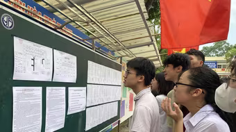 Hôm nay, thí sinh tra cứu điểm thi vào lớp 10 Hà Nội 