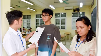 Lượng hồ sơ tuyển viên chức giáo dục lớn, Hà Nội lùi thời hạn công bố thí sinh đủ điều kiện