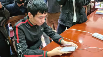 Clip: Thủ thuật nào của nhóm thanh niên lừa đảo 4.000 bị hại qua mạng?