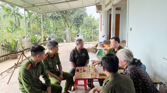 Kịp thời ngăn chặn vụ lừa đảo qua mạng, bảo vệ tài sản cho người dân 