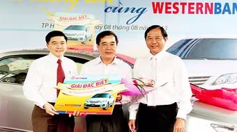 WesternBank tặng xe Toyota Corolla Altis cho khách hàng may mắn