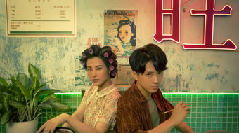 Đông Nhi tiết lộ “bầu vượt mặt vẫn bị Ngô Kiến Huy dắt đi…đòi nợ” 