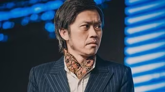 Trước Hoài Linh, một danh hài khác từng vướng phải ồn ào “cấm sóng”