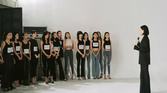  Siêu mẫu Tuyết Lan tái xuất trên sàn diễn 